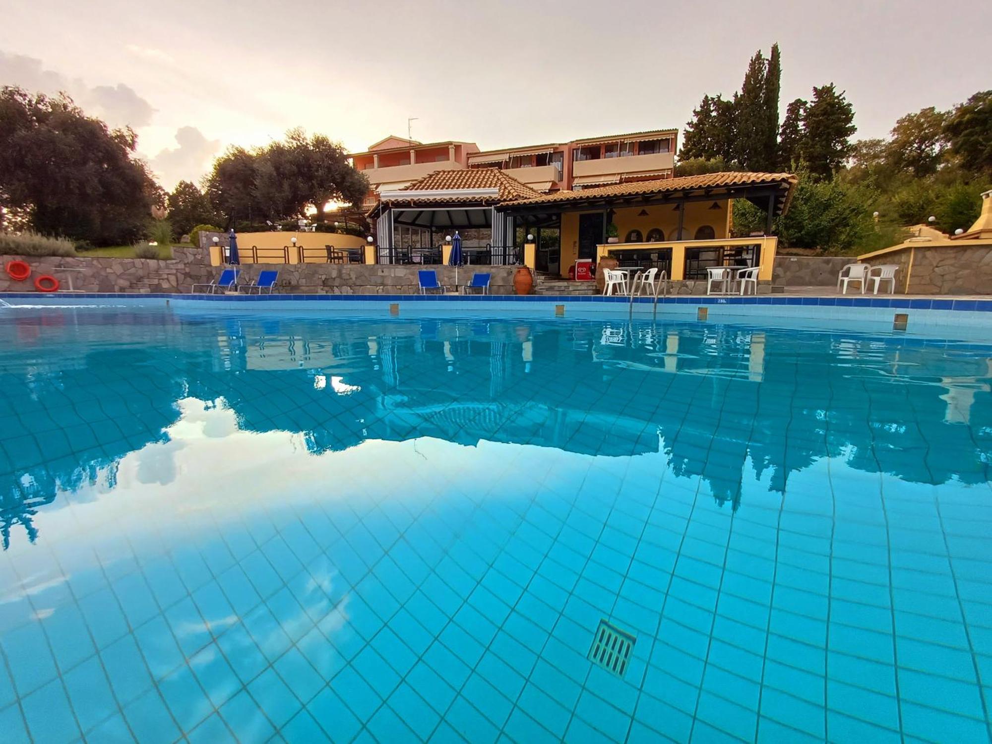 Penelope Apartment Hotel Dassia  Ngoại thất bức ảnh